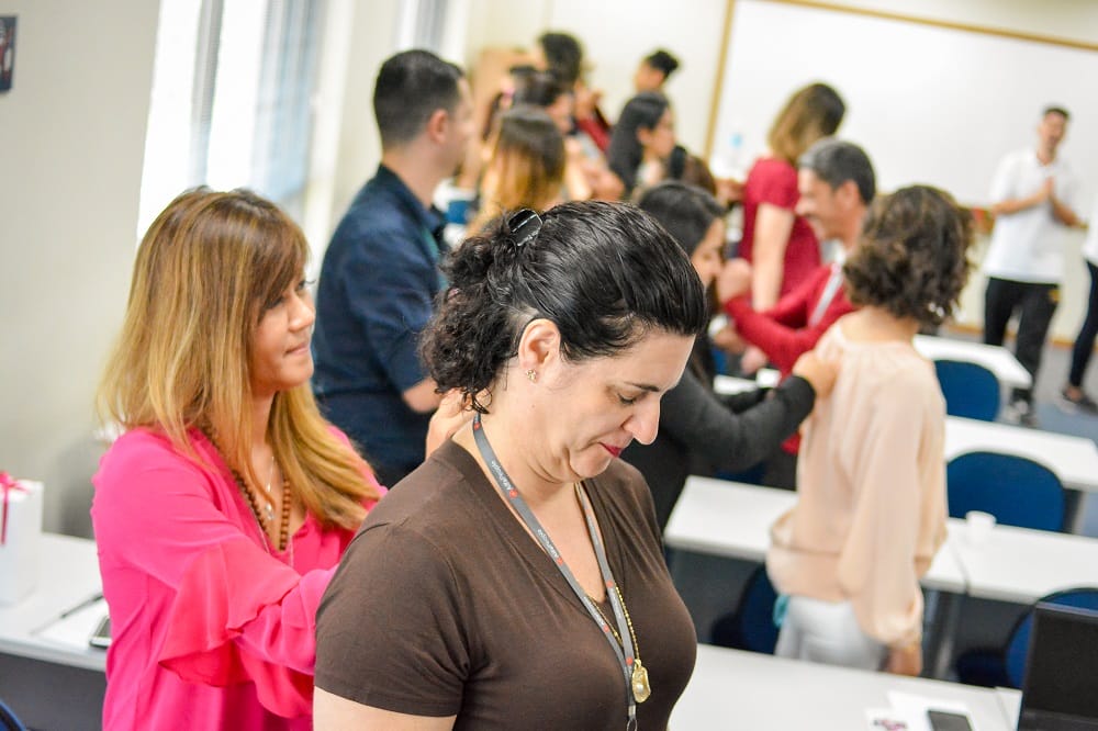 AlfaPeople apoia evento Outubro Rosa e reúne dezenas de mulheres em combate ao câncer de mama