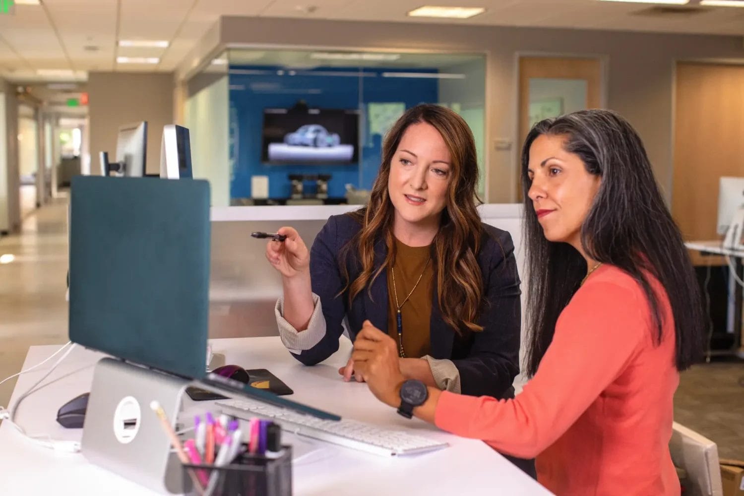 ¿Qué módulos y servicios ofrece Microsoft Dynamics 365?